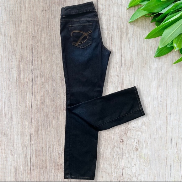 Chico’s Platinum Denim Ultimate Fit Slim-Leg Jeans - Picture 2 of 15